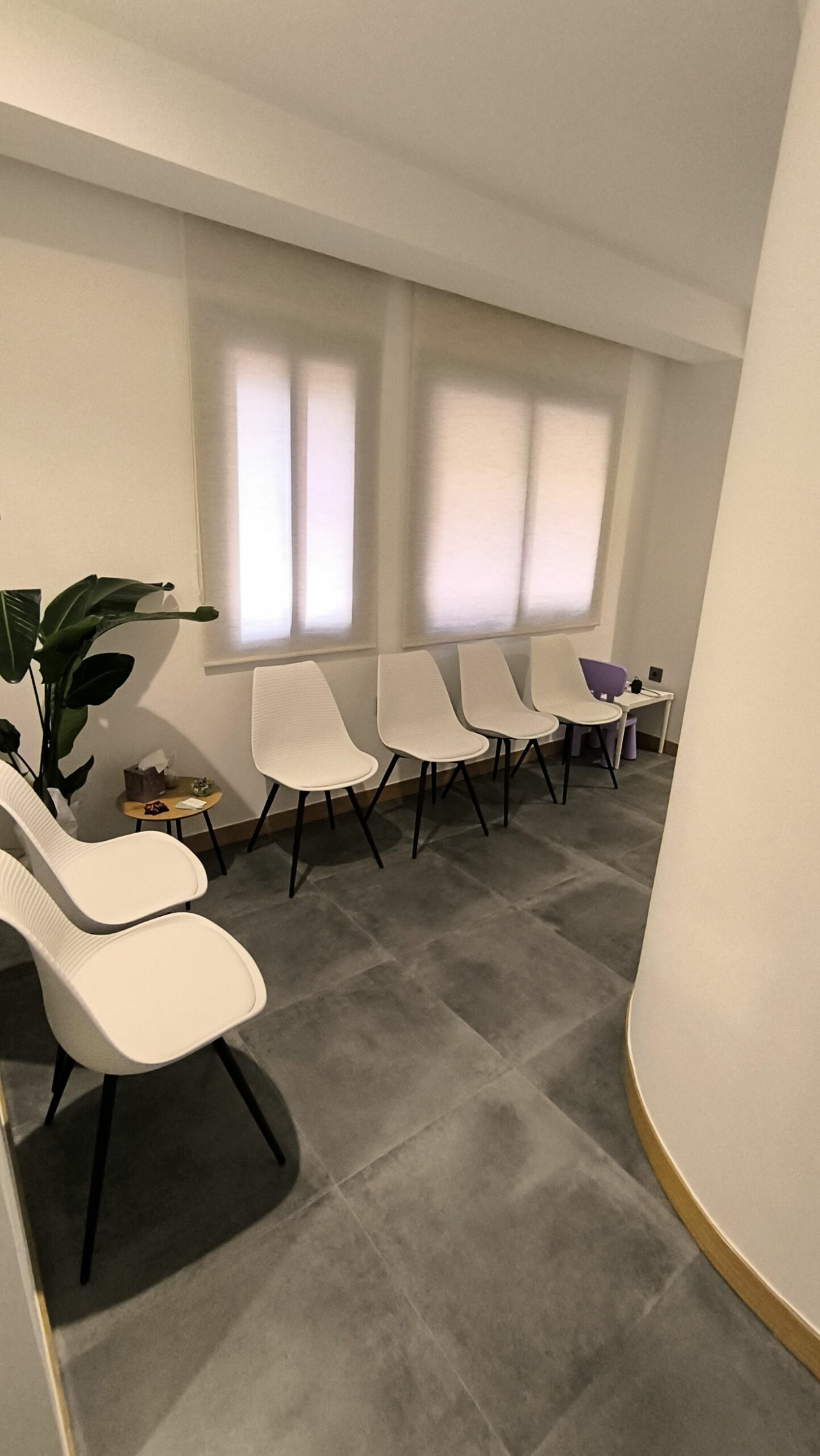 Sala de espera clínica Quintana Psicología Madrid